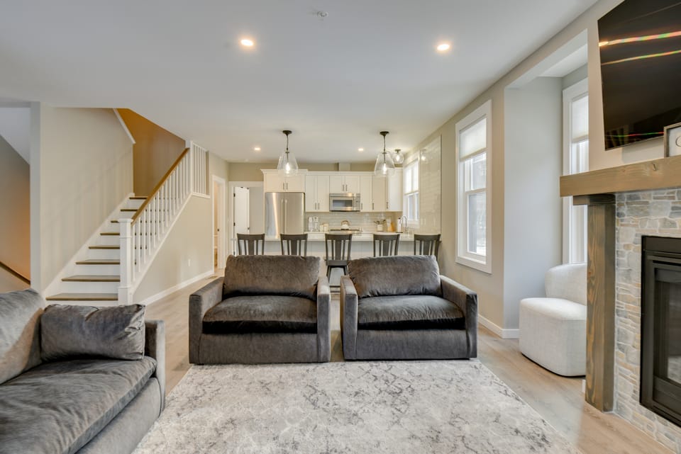 Spacious Conway Vacation Rental w/ Pool Table Apartment in North Conway