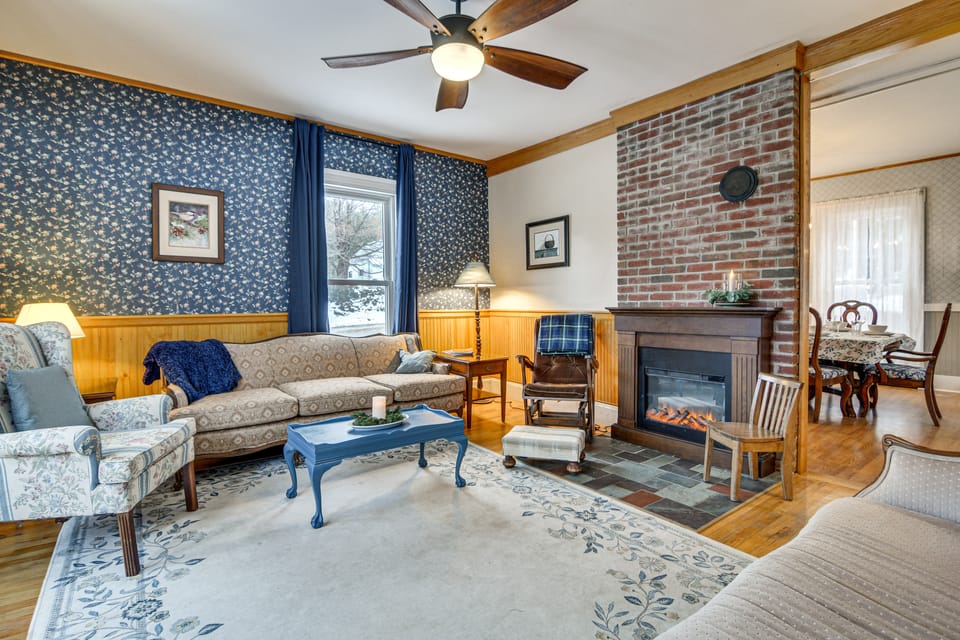 Great for Groups! Spacious Wilton Getaway w/ Deck House in Maine