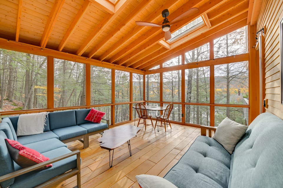 Great Barrington Lakeside Getaway w/ Kayak & Grill House in Great Barrington