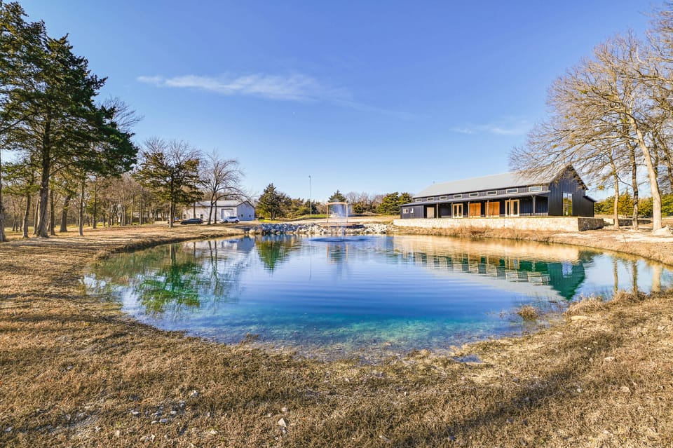 Spacious McKinney Farm Getaway w/ Game Room! House in Texas