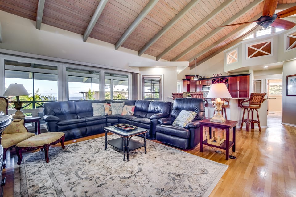 Honomu Home w/ Screened Lanai + Ocean Views! House in Honomu