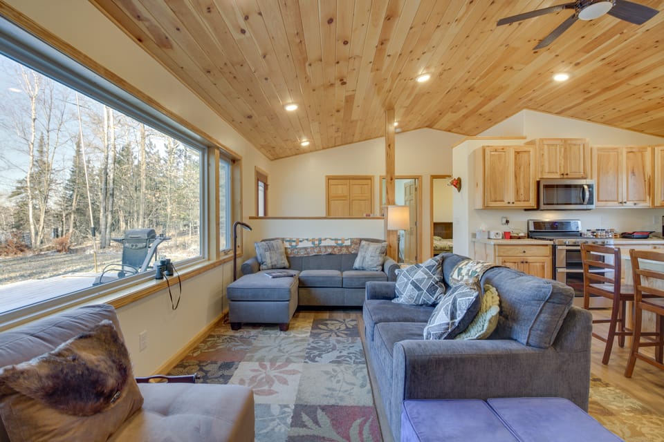 Hines Vacation Rental w/ Grill: Walk to Lake! House in Minnesota