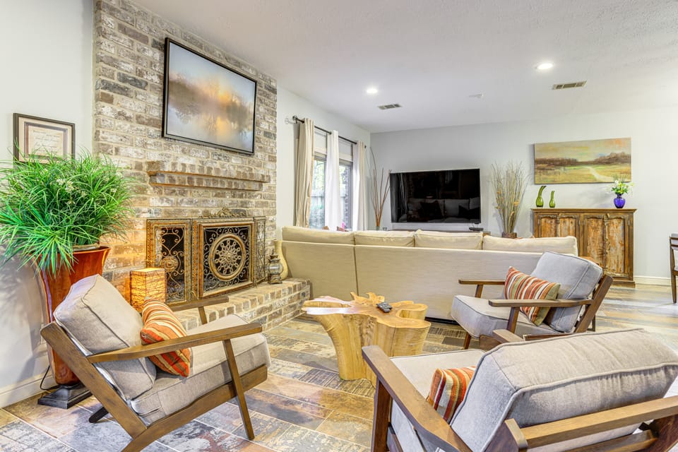 Dog-Friendly Cypress Vacation Rental w/ Lanai! House in Cypress