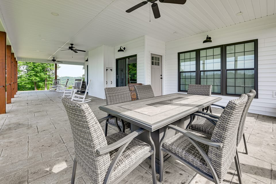 Dale Hollow Cottage w/ Covered Porch & Lake Views! Cottage in Tennessee