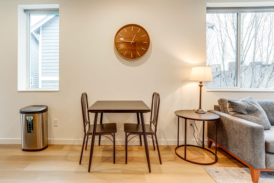 Walk to Light Rail! Modern Seattle Townhome Apartment in Seattle