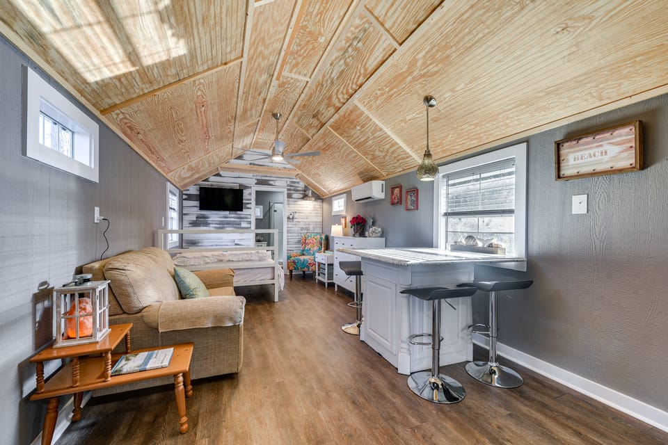 Calabash Studio Cabin, 4 Mi to Sunset Beach! Apartment in Sunset Beach