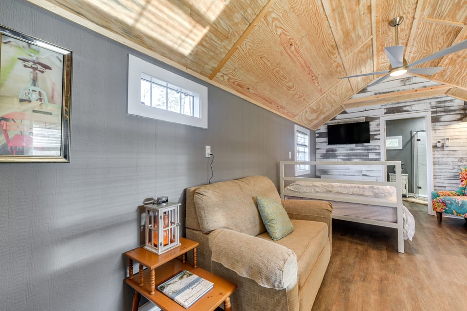 Calabash Studio Cabin, 4 Mi to Sunset Beach! Apartment in Sunset Beach