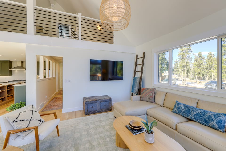 Spacious Black Hawk Home w/ Deck & Mountain Views! House in Colorado