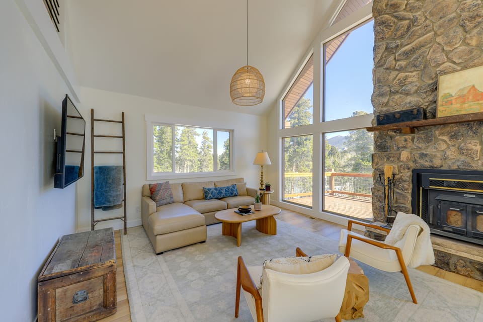 Spacious Black Hawk Home w/ Deck & Mountain Views! House in Colorado