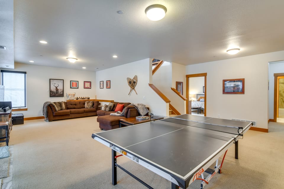 Family Home w/ Hot Tub: 6 Mi to Winter Park Resort House in Fraser