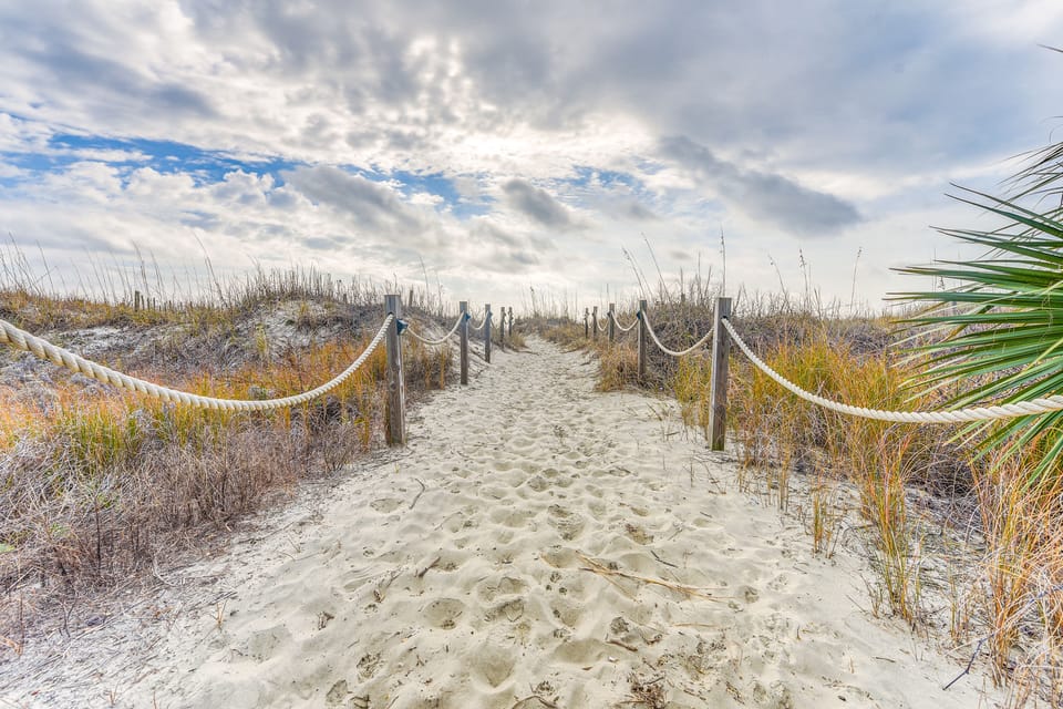 Oceanfront North Myrtle Beach Condo Rental w/ Pool Apartment in North Myrtle Beach