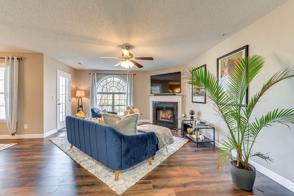 Winston-Salem Condo w/ Balcony: Steps to Golf! Apartment in Winston-Salem