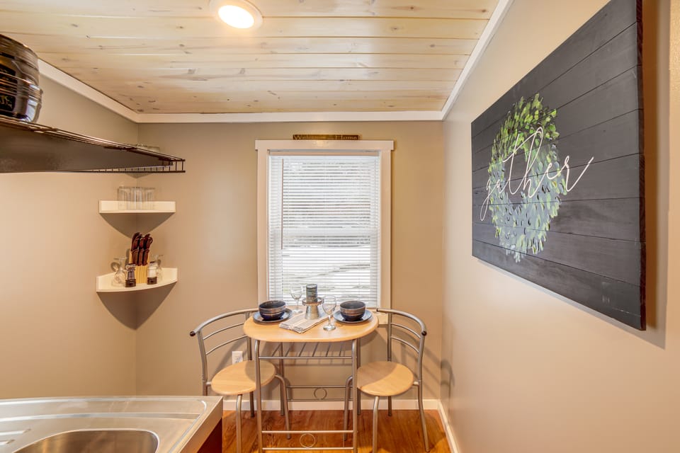 Quiet Country Studio Between Saugatuck & Holland! Apartment in Michigan