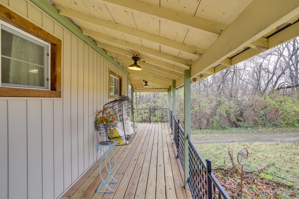 Vintage Coloma Home w/ Deck: Shop, Swim & Dine! House in Michigan