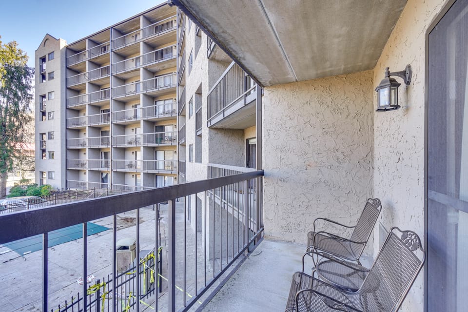 Gatlinburg Vacation Rental - Walk Downtown! Apartment in Gatlinburg