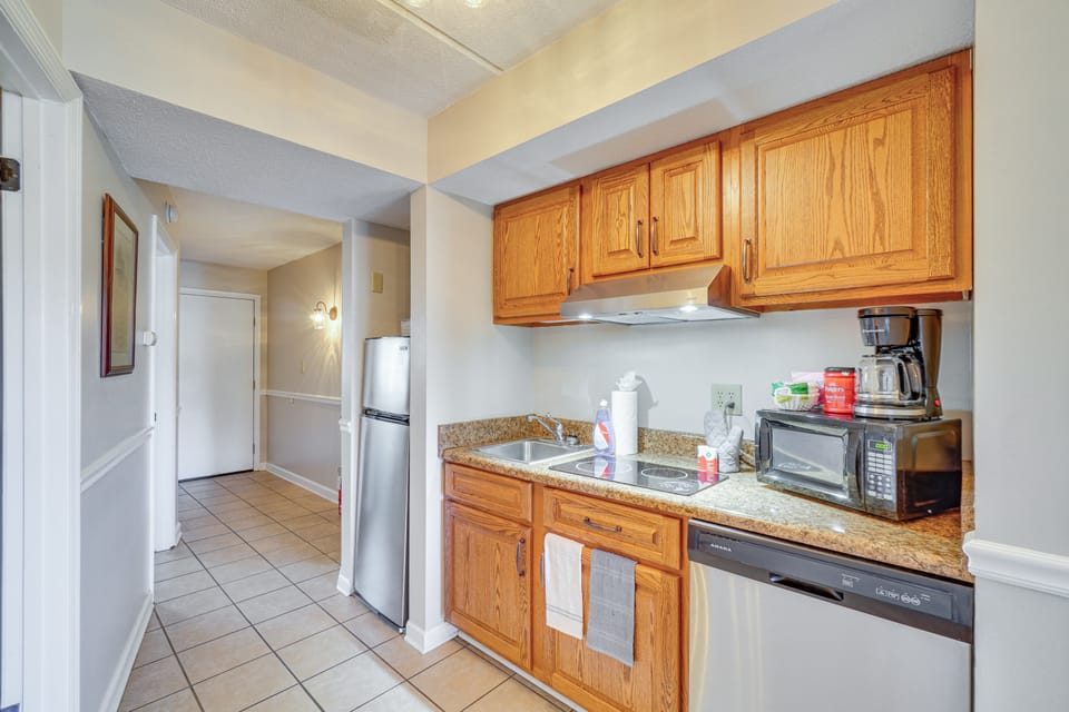 Gatlinburg Vacation Rental - Walk Downtown! Apartment in Gatlinburg