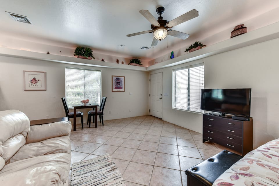 4 Mi to San Tan Mtn Trails: Arizona Studio! Apartment in Gilbert