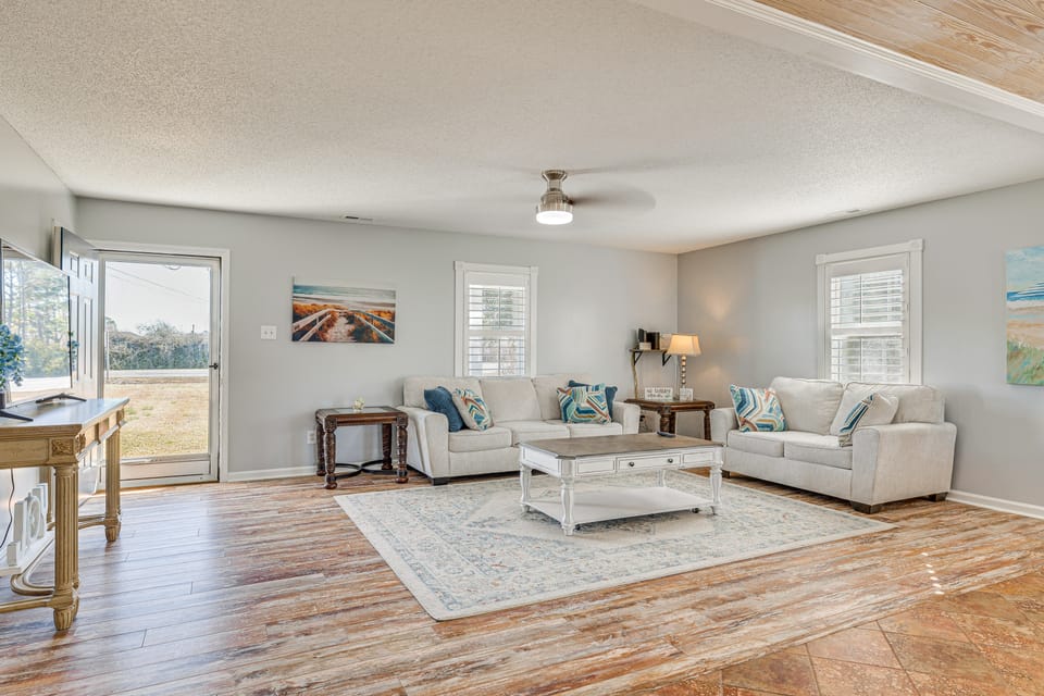 Pet-Friendly Beaufort Home w/ Private Yard House in Beaufort