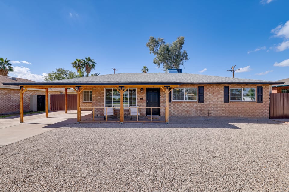 3 Mi to Old Town: Home w/ Game Room in Scottsdale! House in Scottsdale
