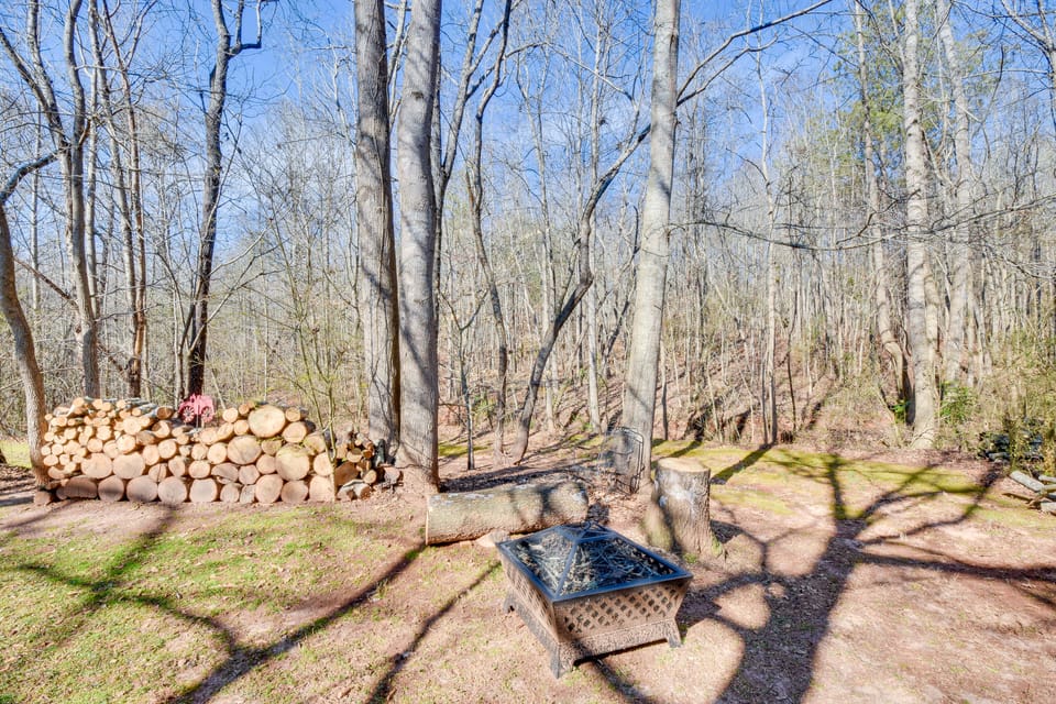 Rustic Jefferson Retreat w/ Fire Pit: Near Athens! Apartment in Georgia