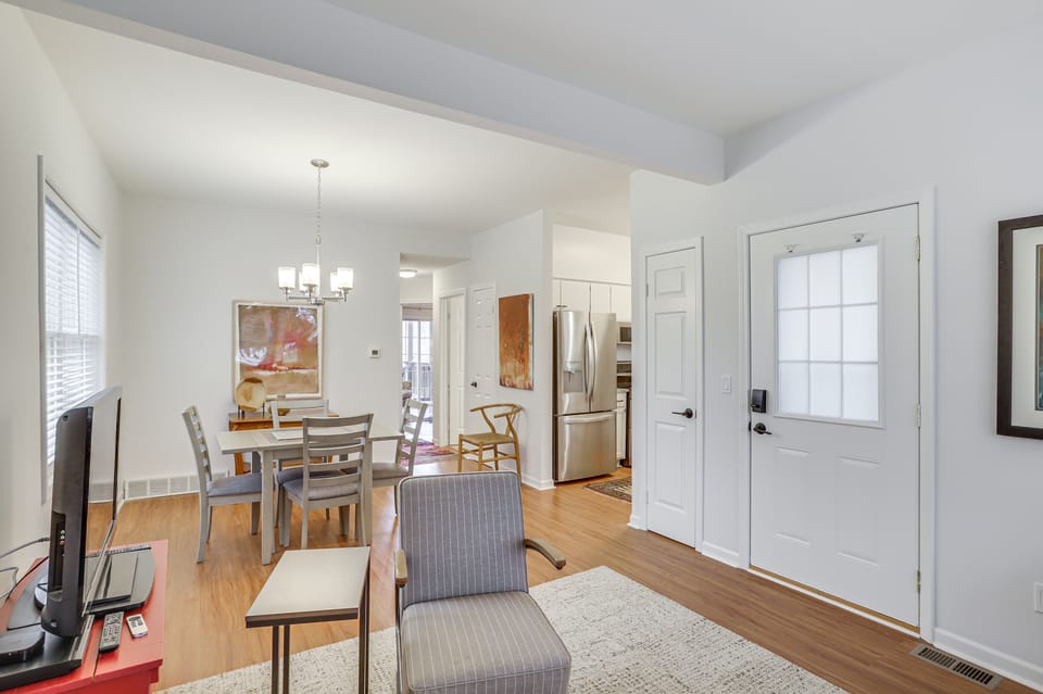 Walk to Lake Michigan - South Haven Condo! Apartment in Michigan