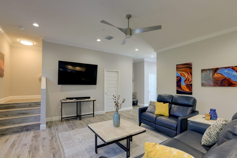 Vibrant Ocala Townhome: Close to Golf Club & WEC! Apartment in Florida