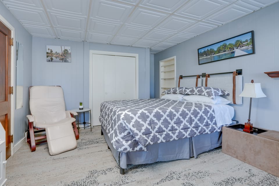 Explore WMU, Dtwn & Breweries! Couple’s Retreat Apartment in Kalamazoo