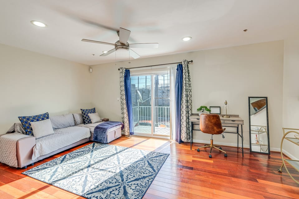 4 Mi to Nationals Park: DC Condo w/ Balcony! Apartment in District of Columbia