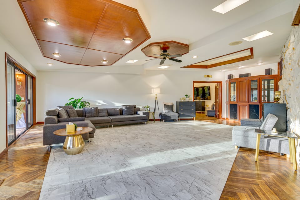 Sauna, Pickleball Court & Game Room: Sultan Villa! Villa in Washington