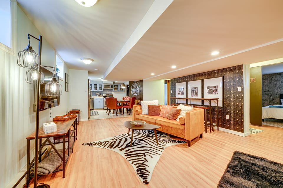 Pittsburgh Couple's Retreat ~ 2 Mi to Downtown! Apartment in Pittsburgh