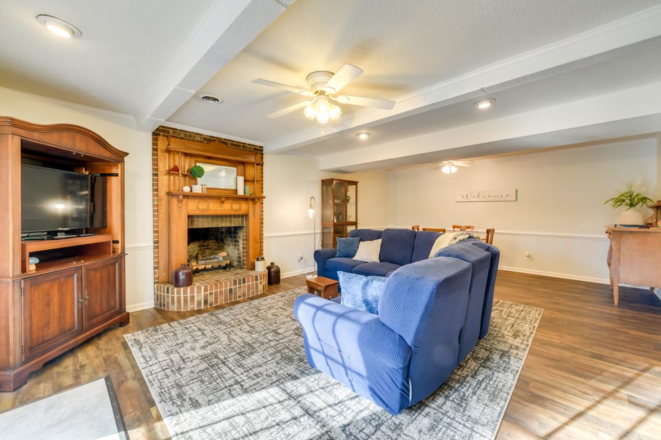 Charming Emporia Home w/ Deck & Patio! House in Virginia