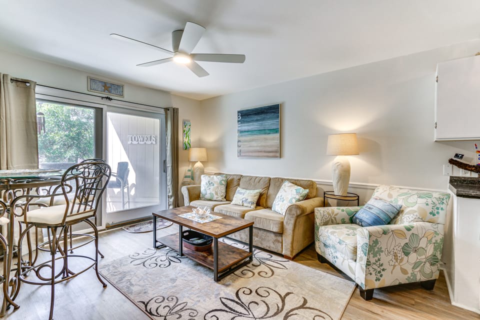 Hilton Head Island Condo w/ Coligny Beach Access! Apartment in Coligny Beach