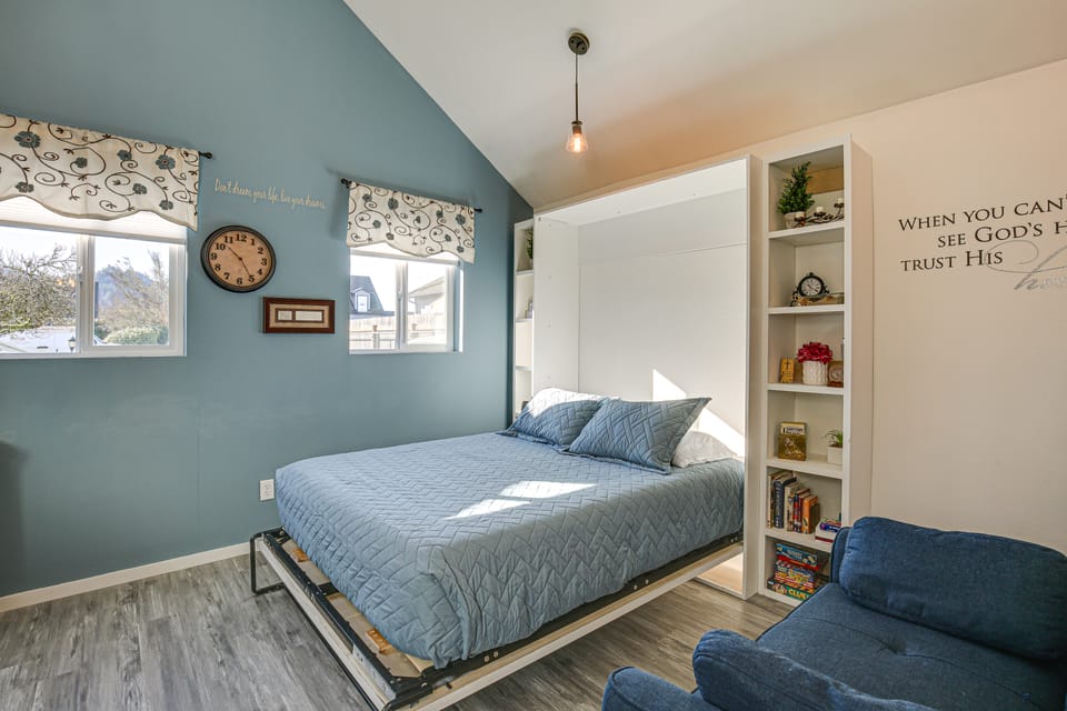 7 Mi to Dtwn Eugene! Cozy Studio in Springfield Apartment in Springfield