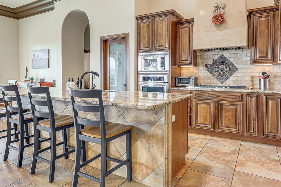 Las Cruces Home w/ Mountain Views & Private Pool! House in Las Cruces