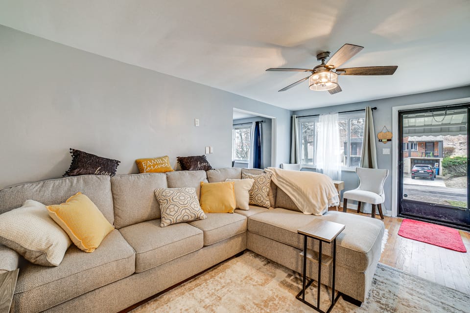 Penn Hills Home ~ 11 Mi to Pittsburgh House in Allegheny River