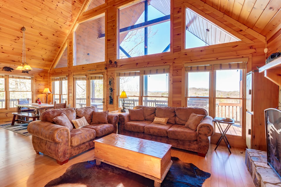 Gorgeous Blue Ridge Mountain Retreat: Deck + View! House in Georgia