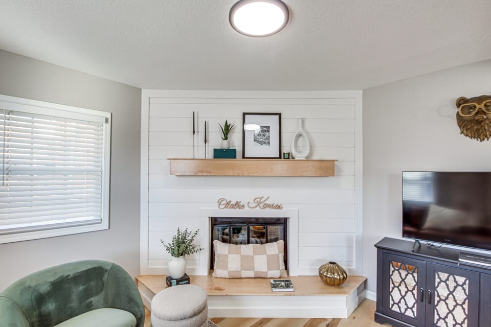 Remote Work Retreat: 3BR w/ Workspace Near KC! House in Olathe