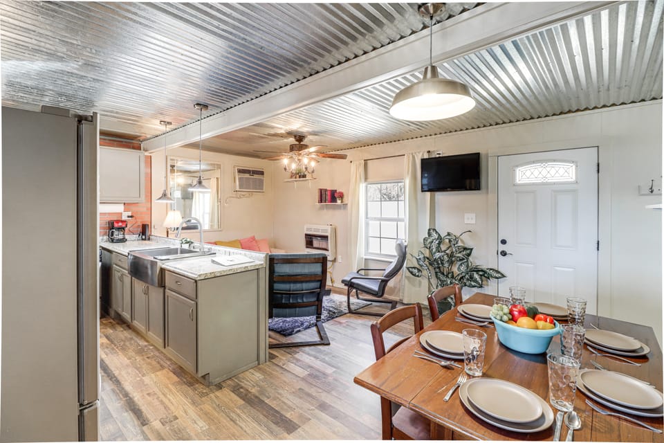 Jasper Cabin w/ Fire Pit, Grill & Mountain Views! House in Arkansas