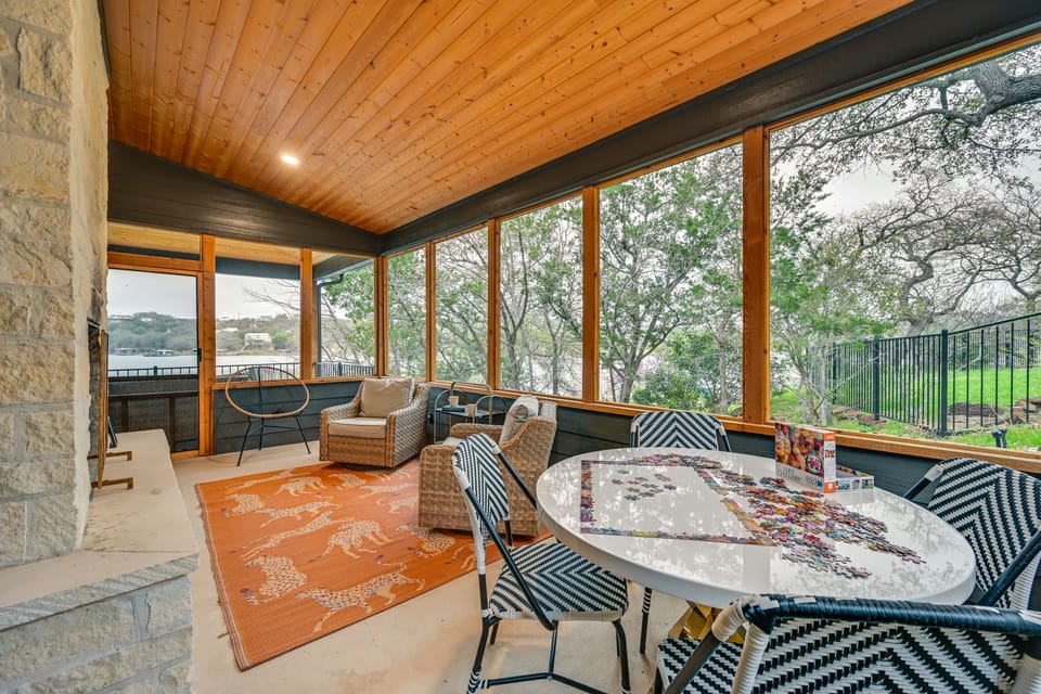 Waterfront Getaway on Lake Buchanan w/ Fire Pit! House in Texas
