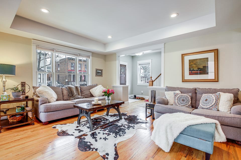 Elegant Saratoga Springs Stay: Walk to Town, Track House in Saratoga Springs