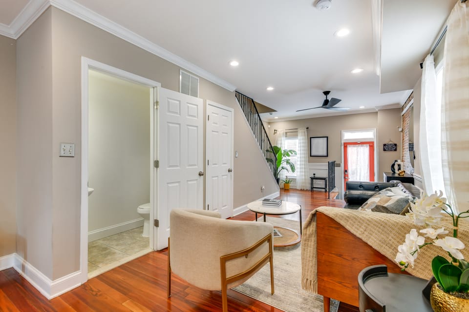 Charming Baltimore Getaway ~ 1 Mi to Downtown! Apartment in Baltimore