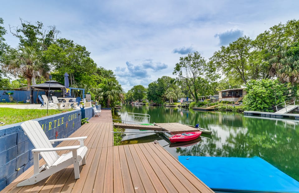Waterfront Weeki Wachee Home w/ Fire Pit! House in Spring Hill