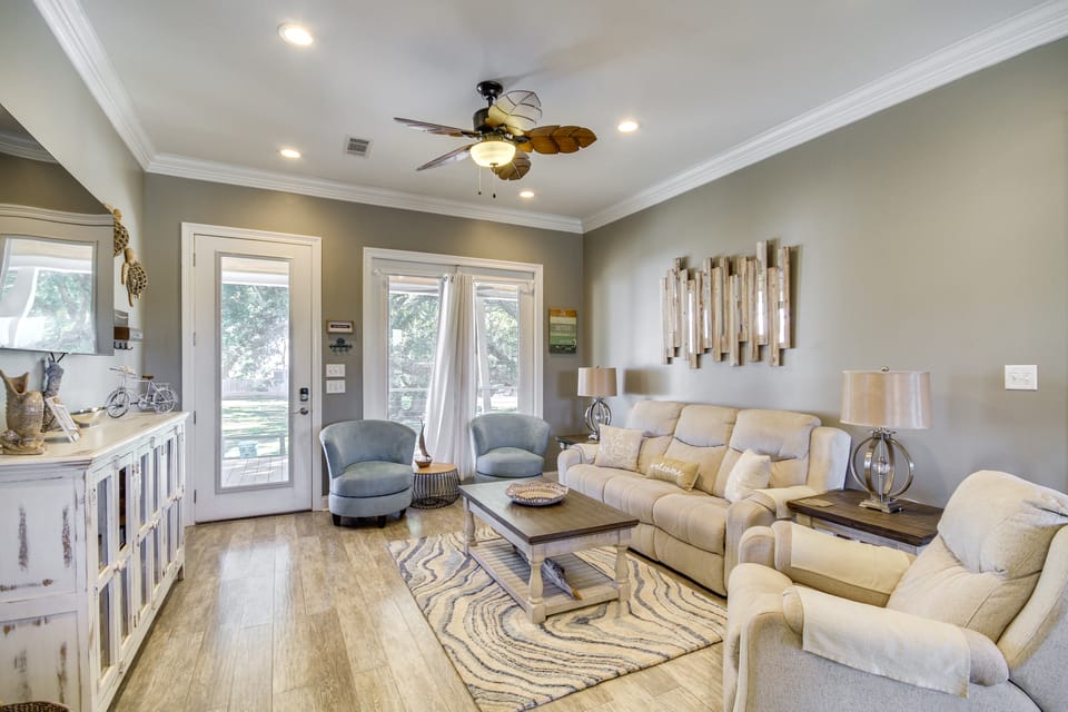 Walk to Beach: Stunning Gulfport Getaway House in Gulfport