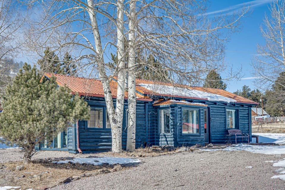 Pet-Friendly Guffey Vacation Rental w/ Deck! Cottage in Park County