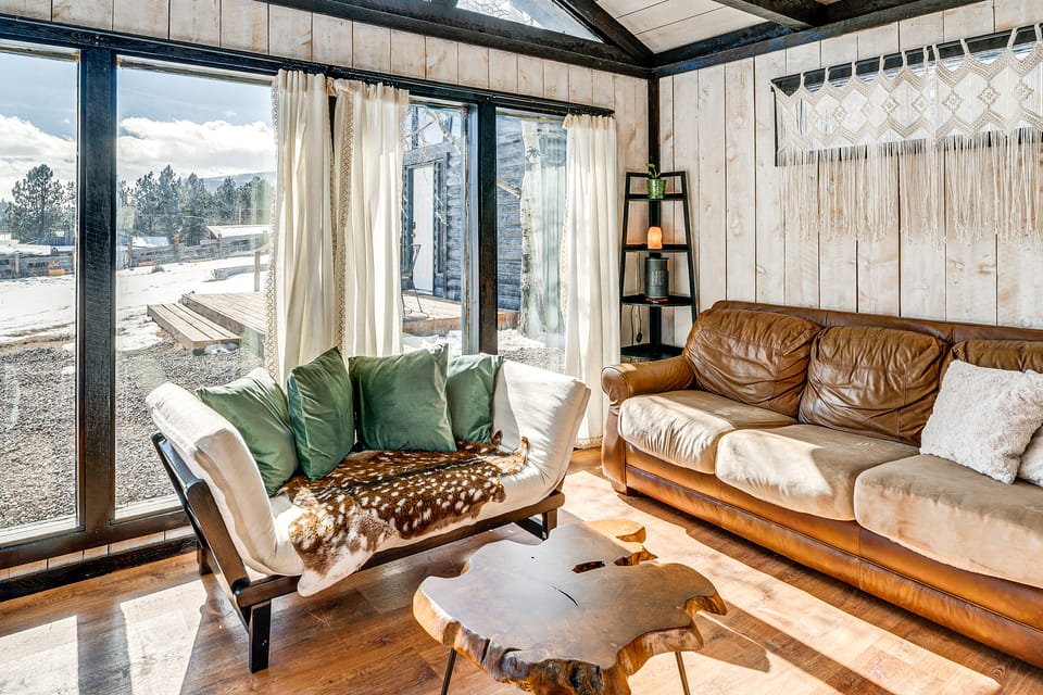 Pet-Friendly Guffey Vacation Rental w/ Deck! Cottage in Park County