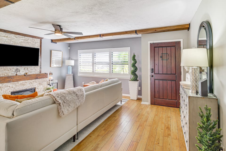 Port St Lucie Retreat: Lanai w/ Private Pool! House in Port Saint Lucie