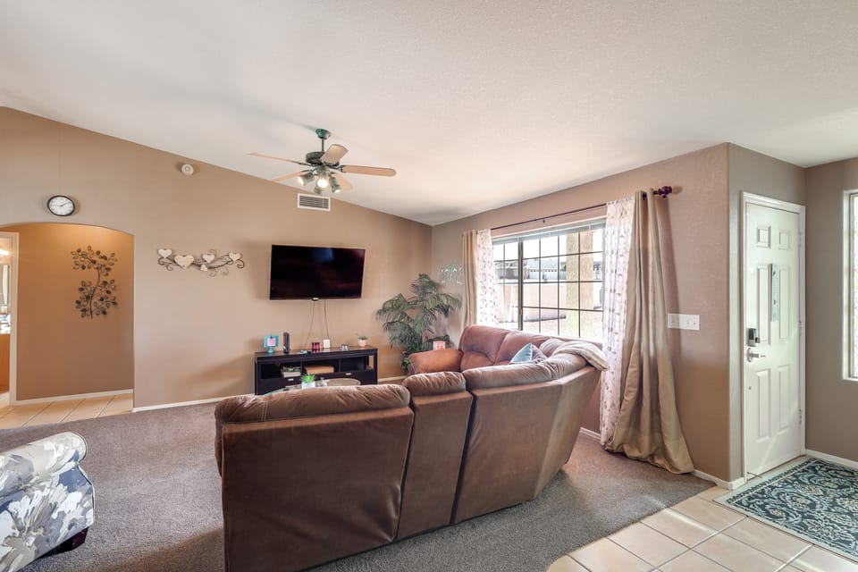 Cozy Lake Havasu City Home - Pool and Hot Tub House in Lake Havasu City