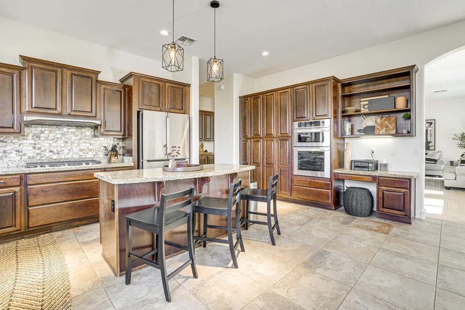 Family Getaway w/ Outdoor Oasis in Goodyear! House in Goodyear