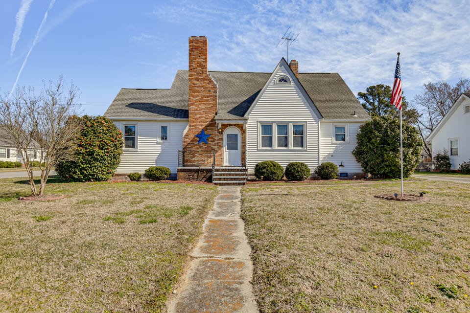 Charming Smithfield House: Walk to Downtown! House in Newport News