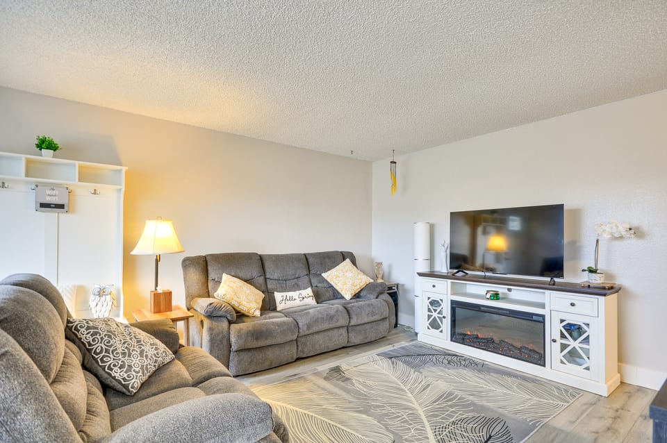 Updated Duplex Home in Vancouver: Quiet Location House in Vancouver